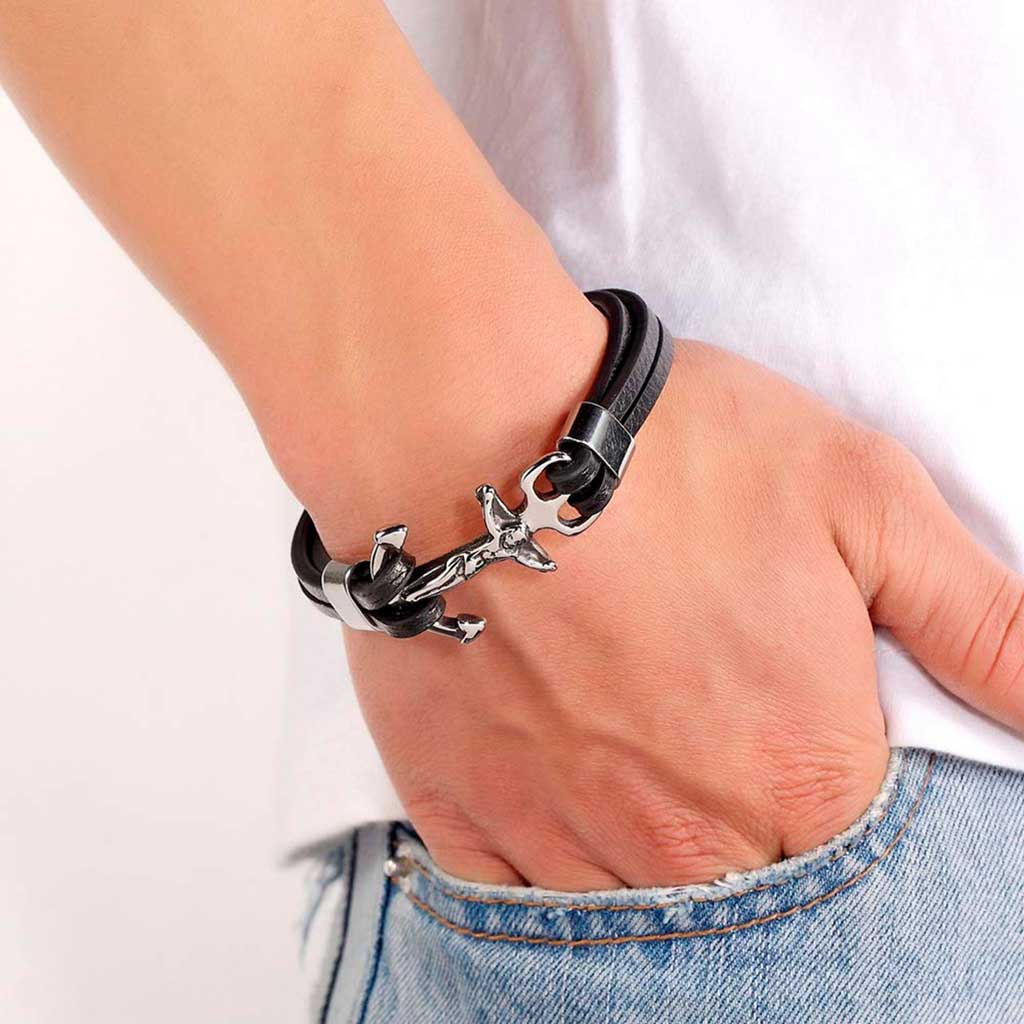 Pulsera de Cuero Negro con Ancla y Crucifijo Plateado