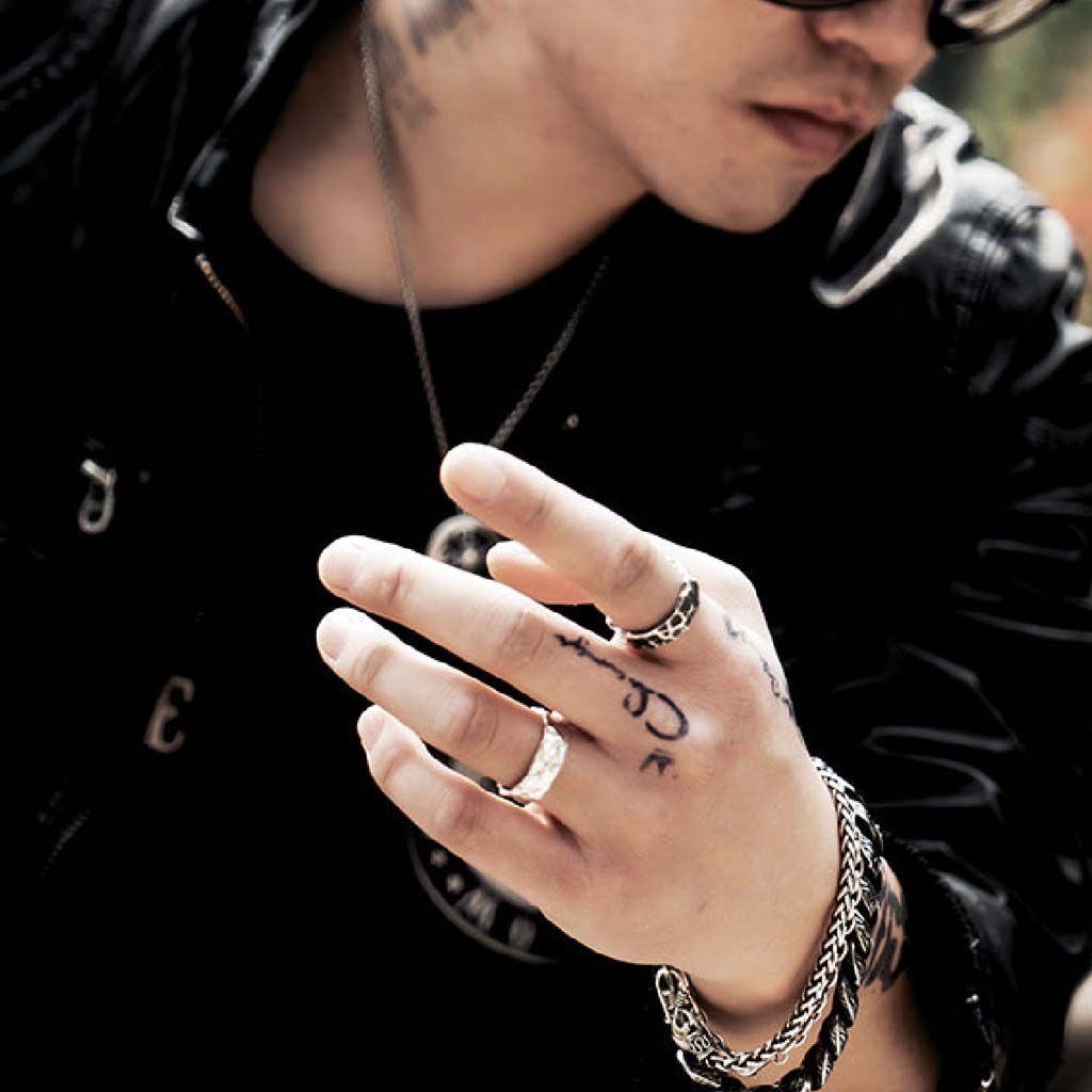 Anillo de Hombre Ajustable con Textura Piedra Envejecido