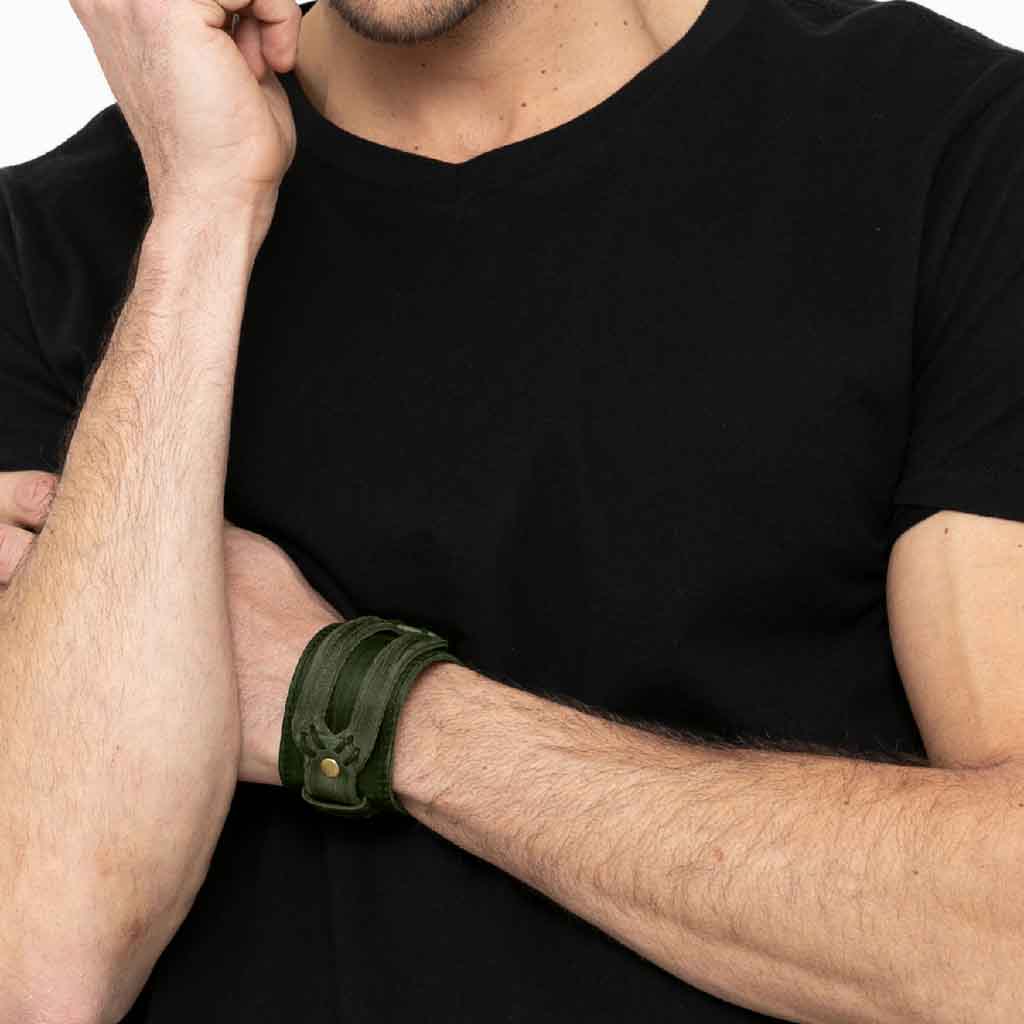 Brazalete Ancho De Cuero Verde Pulsera Banda Rock & Roll