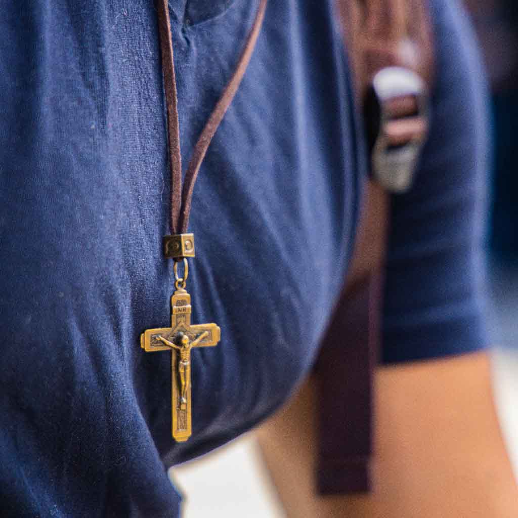 Collar Cadena Cuero Crucifijo Cruz Hombre Mujer Jesucristo