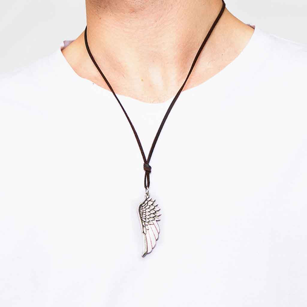Collar De Cuero Con Ala De Ángel