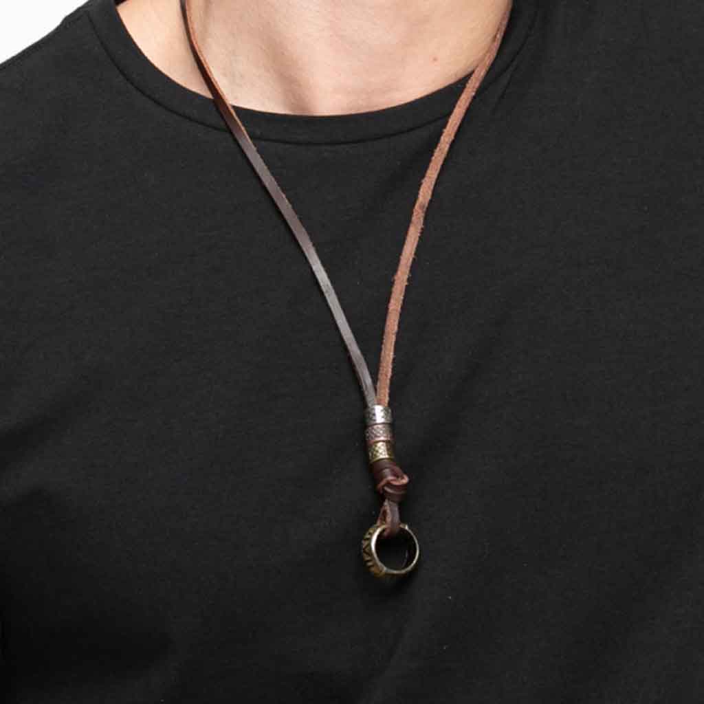 Collar De Cuero Aro Con Numero Romanos Modelo Vintage Moda