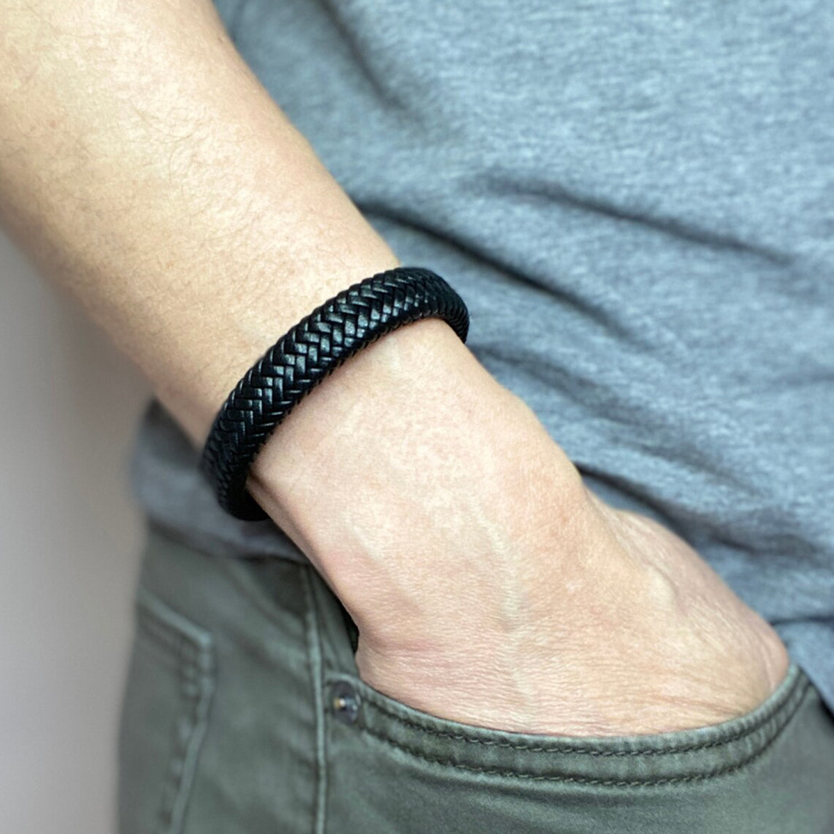 Pulsera de Cuero con tejido Espiga Broche Brillante Imantado