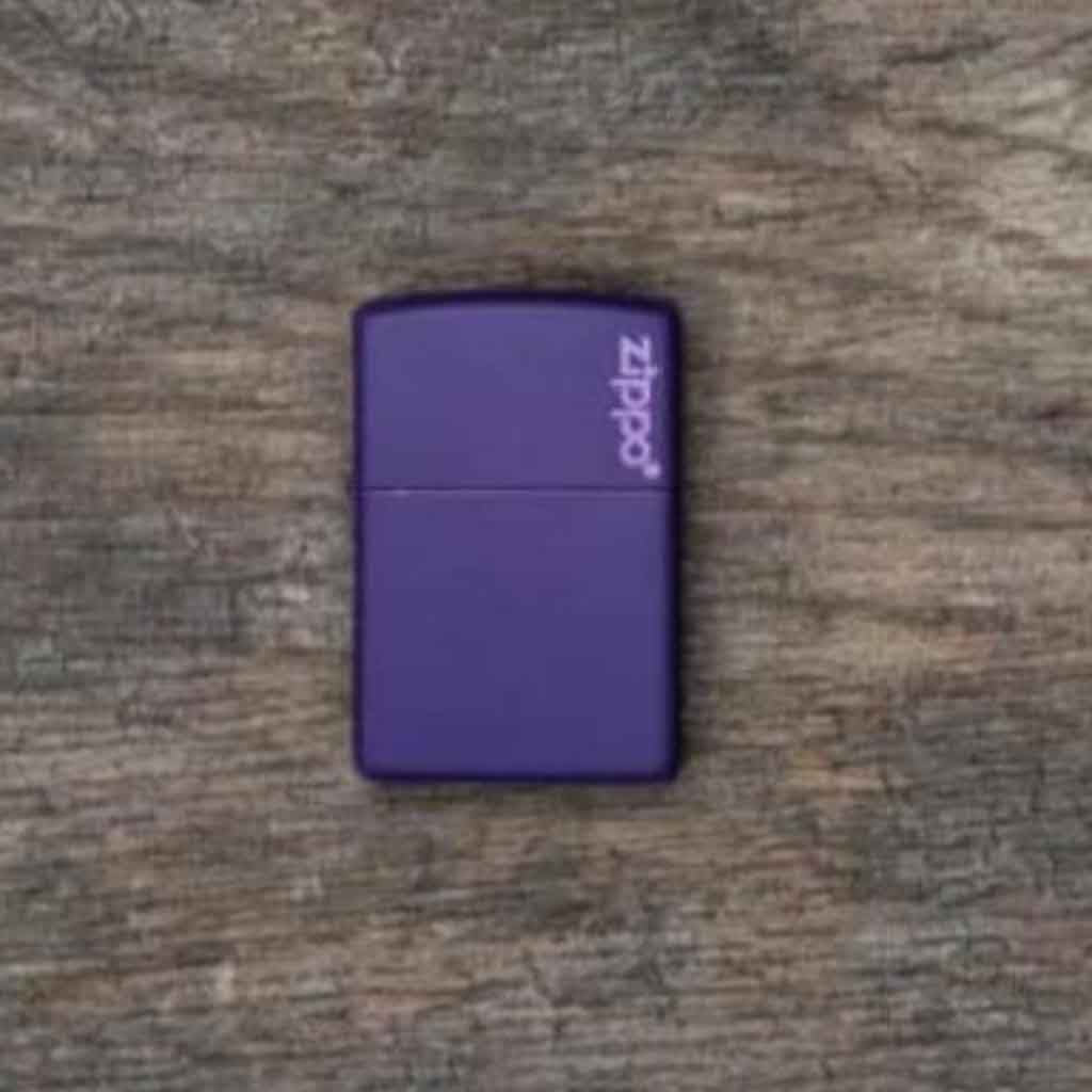 Encendedor Zippo Lighter Classic Purple Matte Zippo Logo