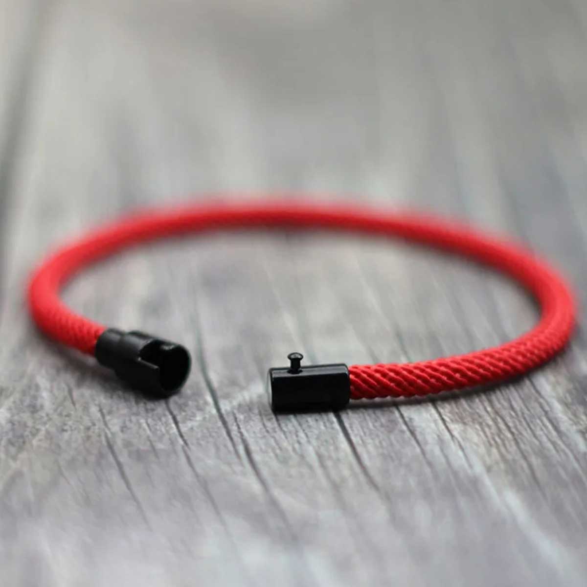 Pulseras Rojas Cordón con Broche y Pulsera Howlita Elástica