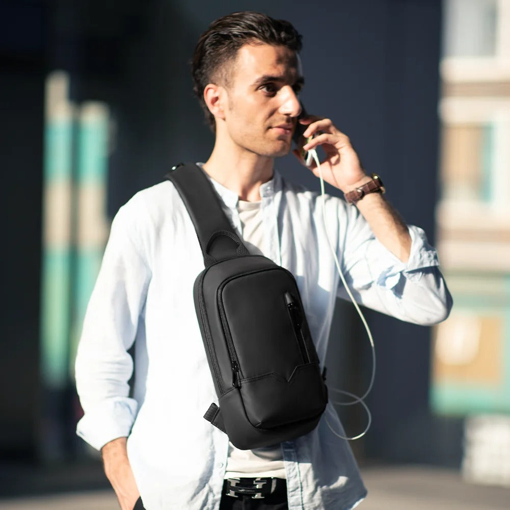 Bolso Banano Cruzado Impermeable Usb Riñonera Antirrobo