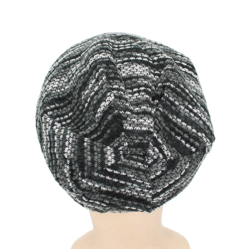 Gorro con Forro Interno de Polar Negro