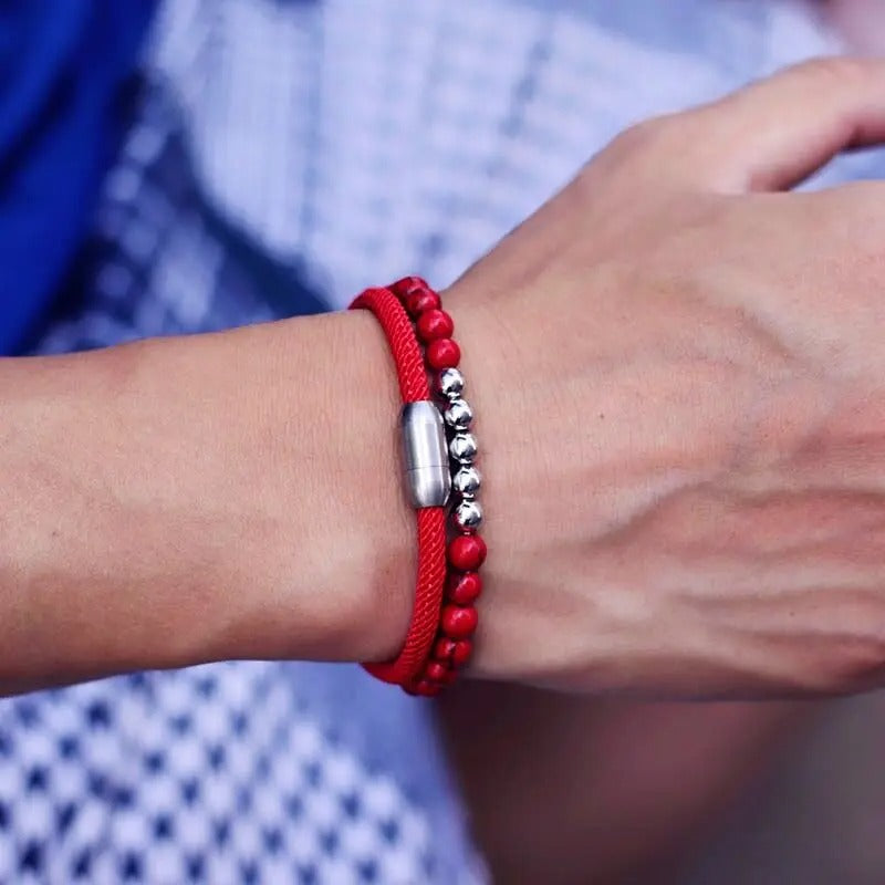 Pulsera magnética de hilo rojo y piedra de la suerte