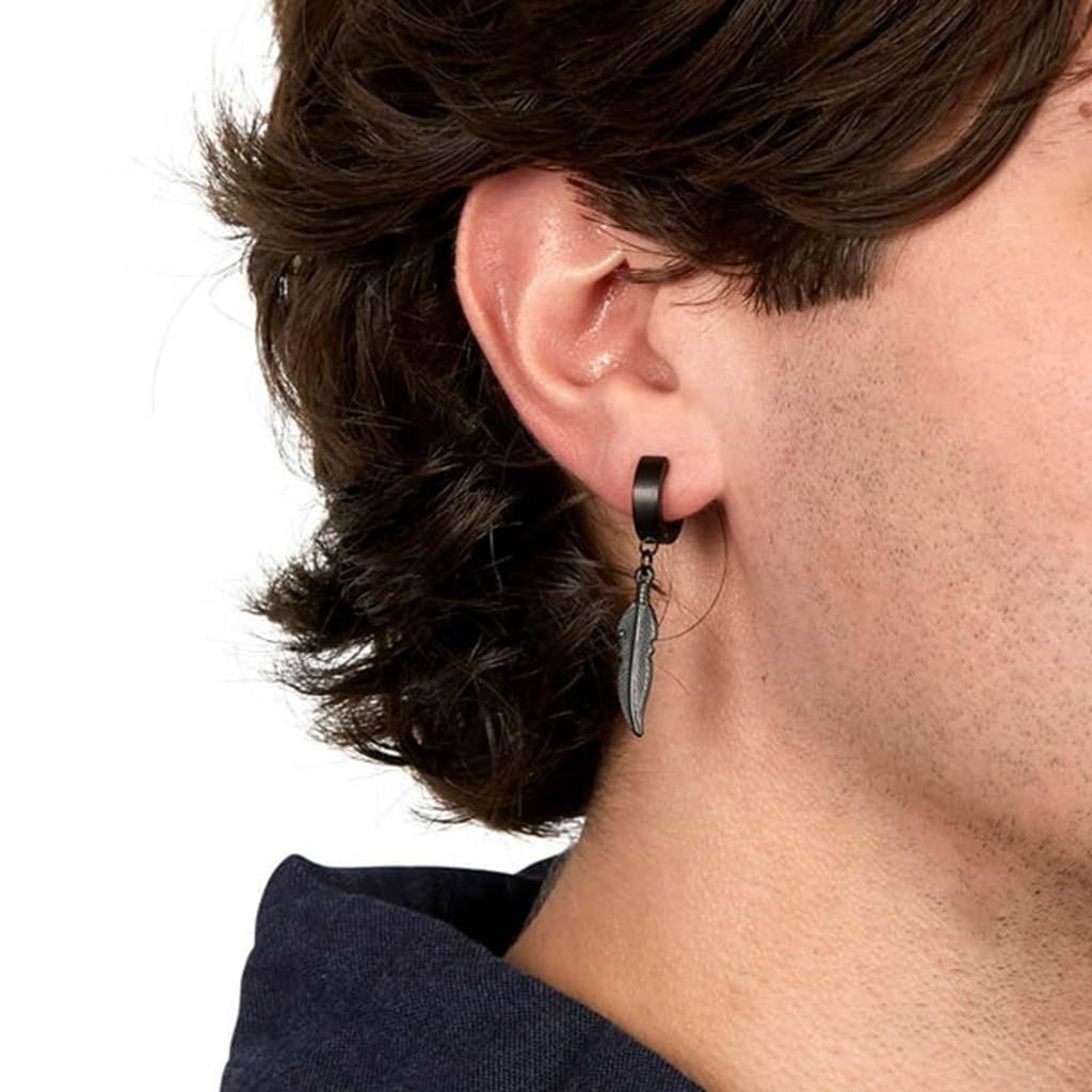 Aro Argolla Huggie Acero Negro con Pluma