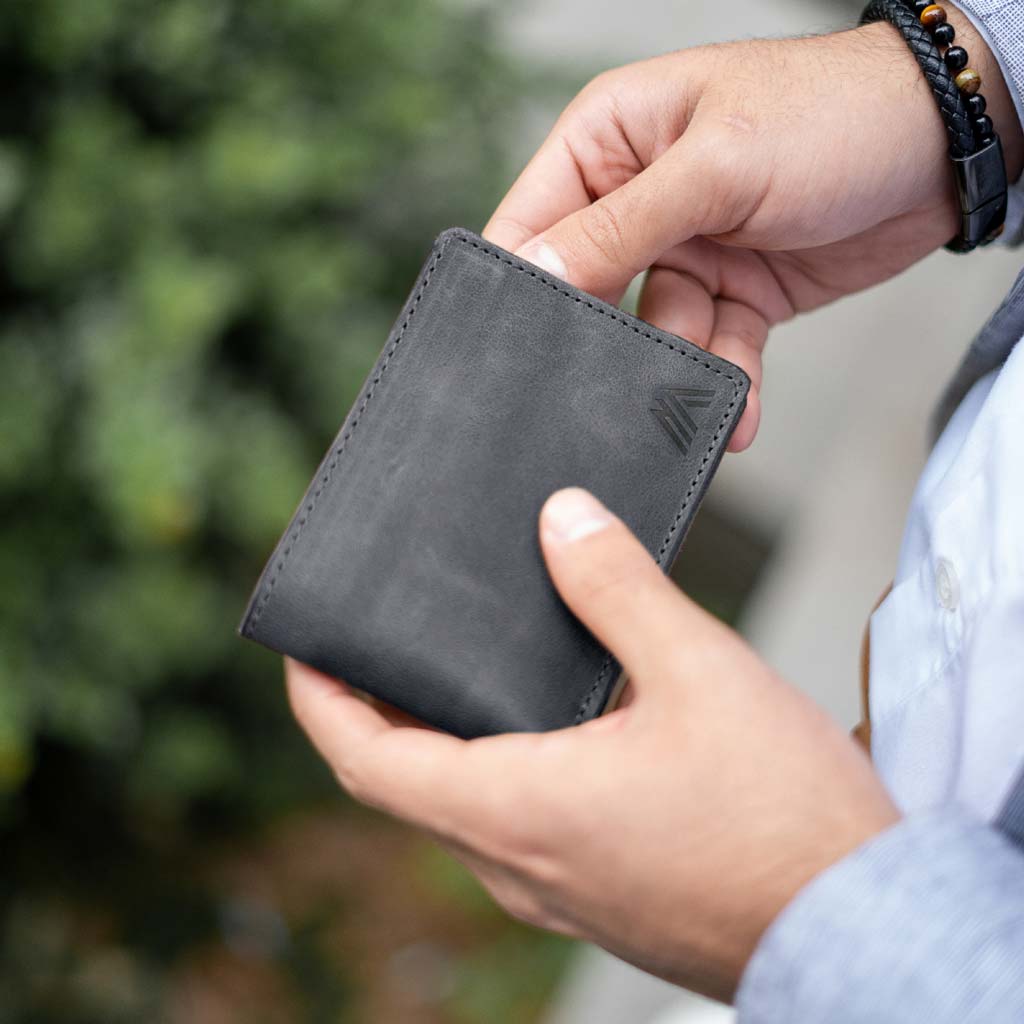 Billetera Cuero Natural Negro Solapa Compartimiento Unico