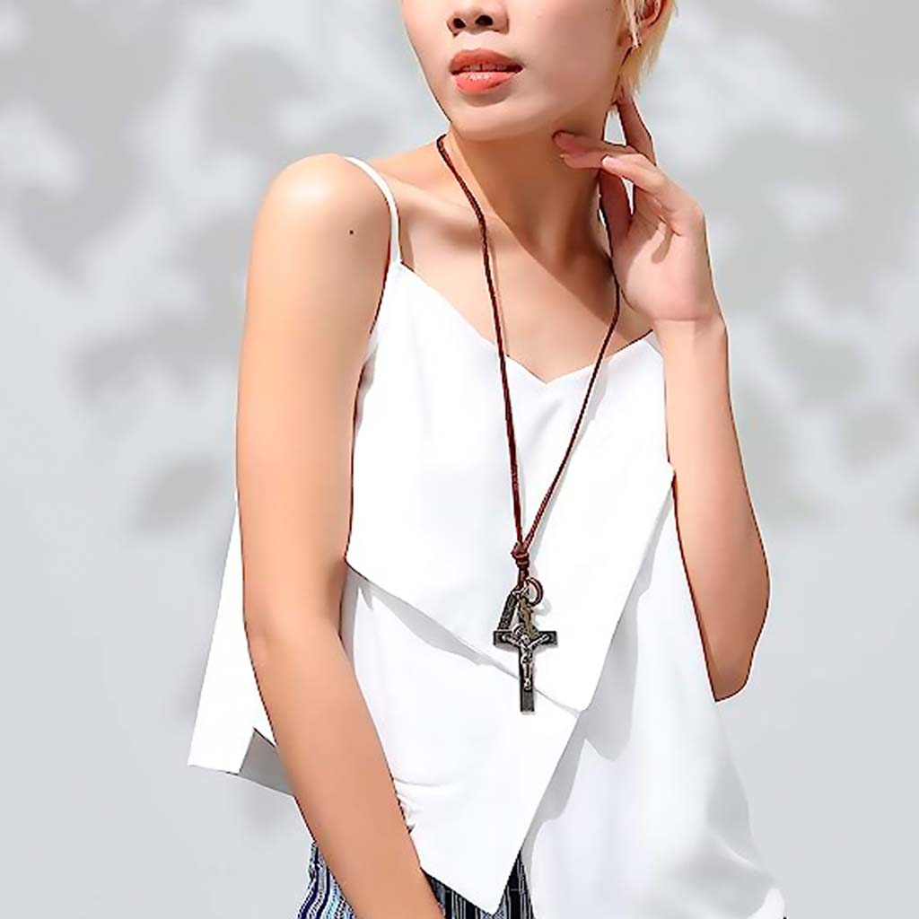 Collar de Cuero Colgantes Crucifijo Cruz Bronce con Dijes