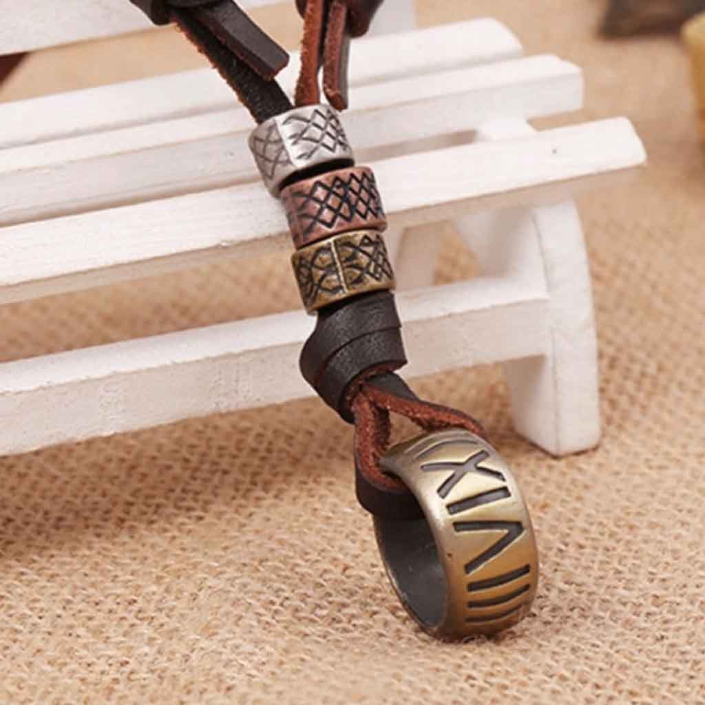 Collar De Cuero Aro Con Numero Romanos Modelo Vintage Moda