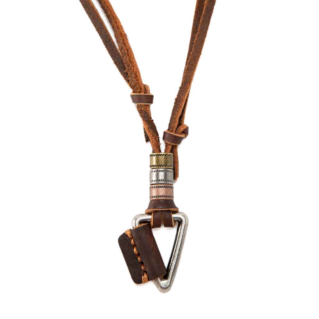 Collar De Cuero Dije Triangular Modelo Vintage