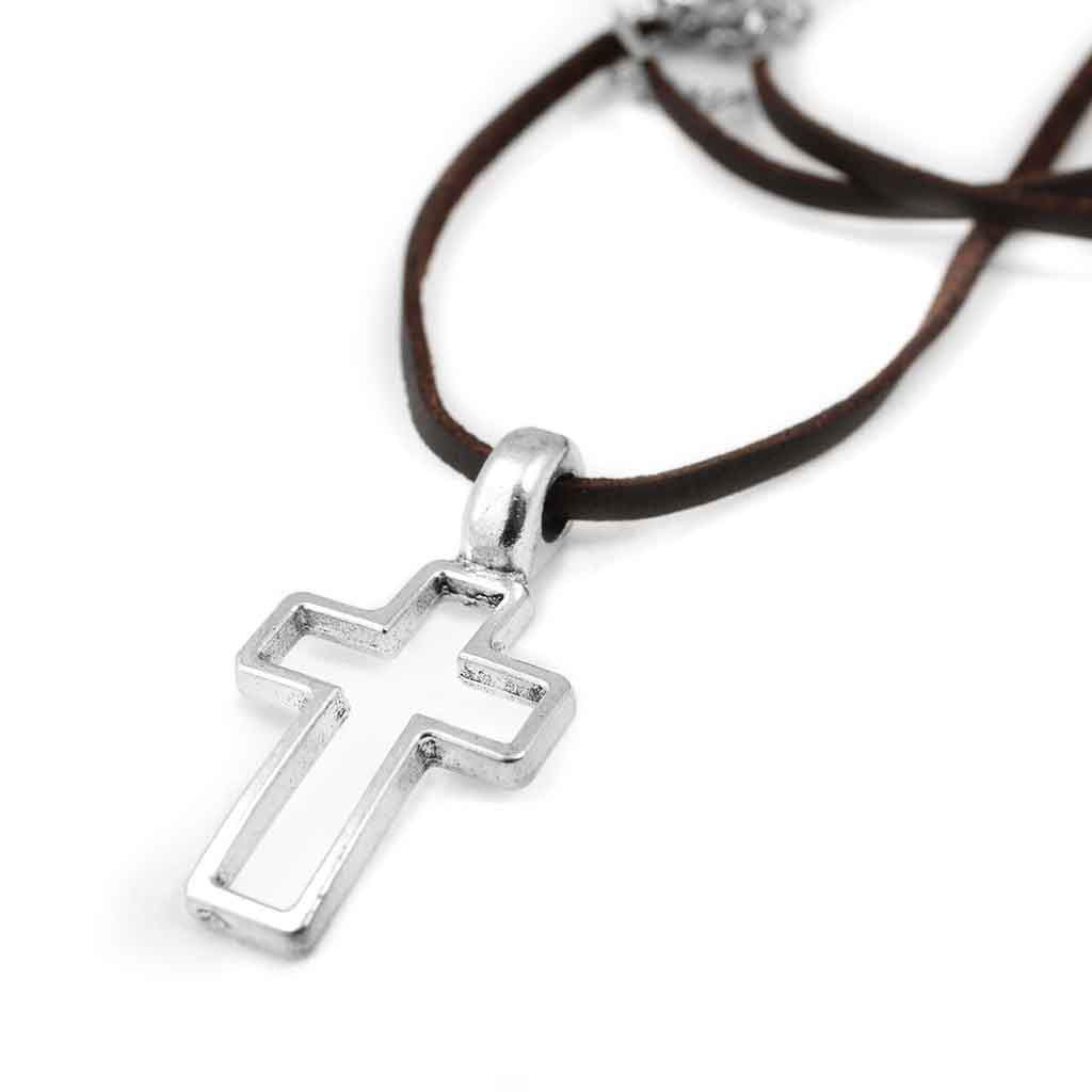 Collar con Silueta de Cruz en Acero Color Plata