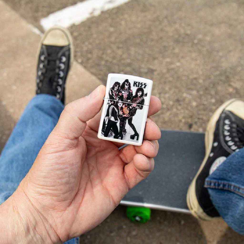 Encendedor Zippo Lighter Blanco Mate Kiss