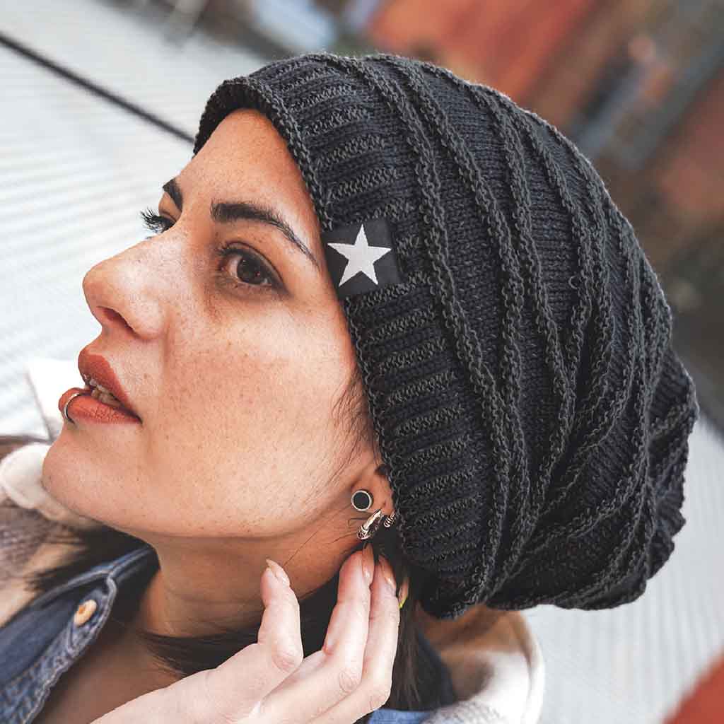 Gorro Tejido en Lana de Relieve con Forro de Polar Azul
