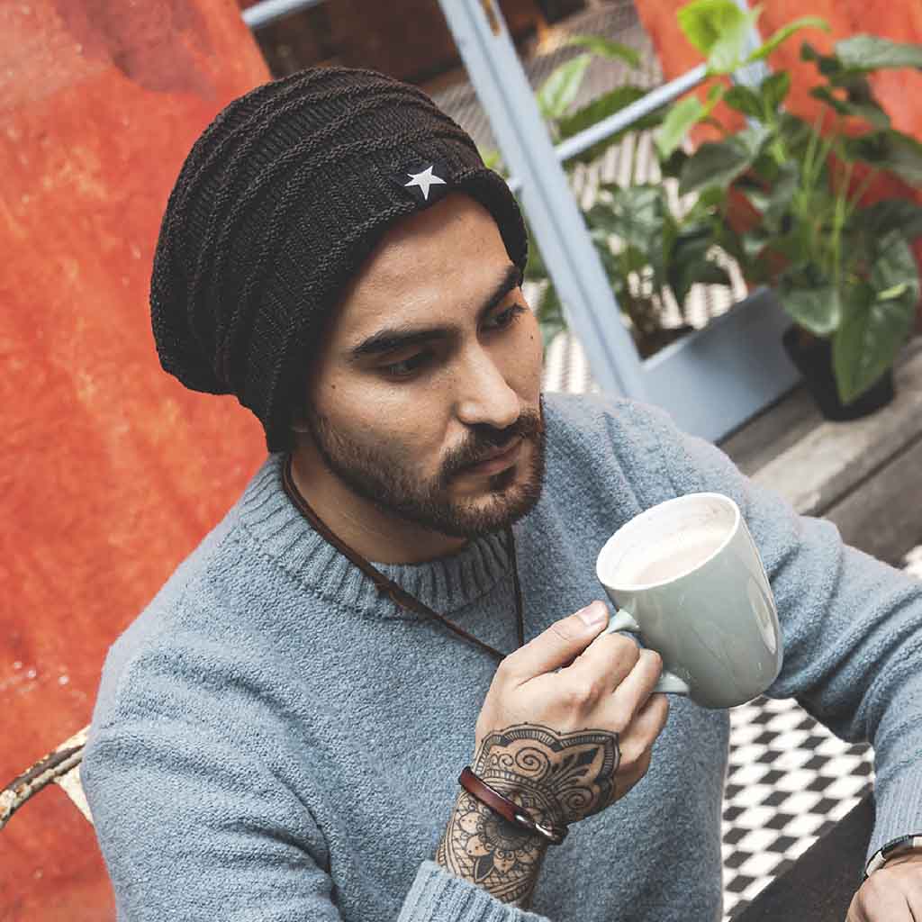 Gorro Tejido en Lana de Relieve con Forro de Polar Negro