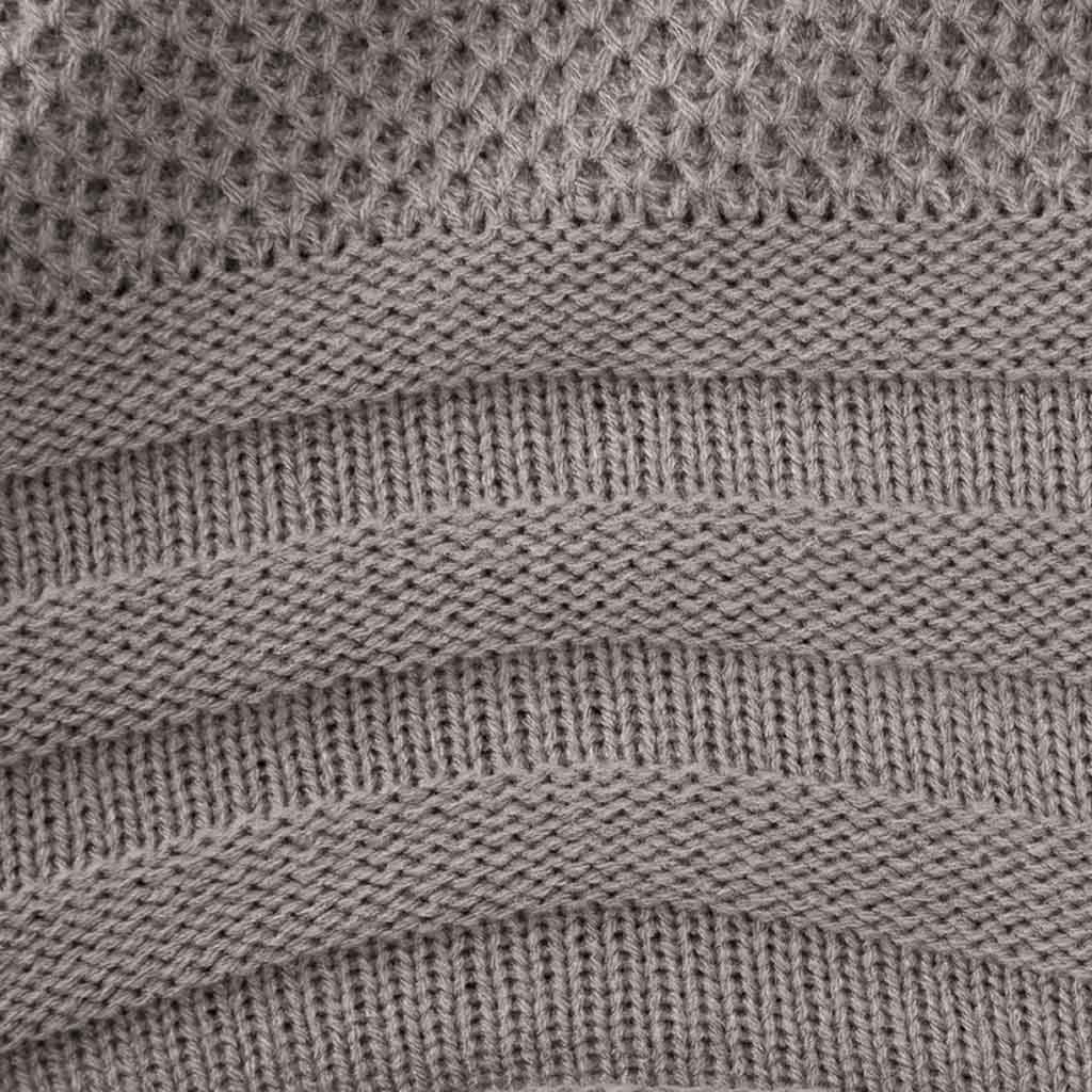 Gorro Diseño con Relieve Color Gris