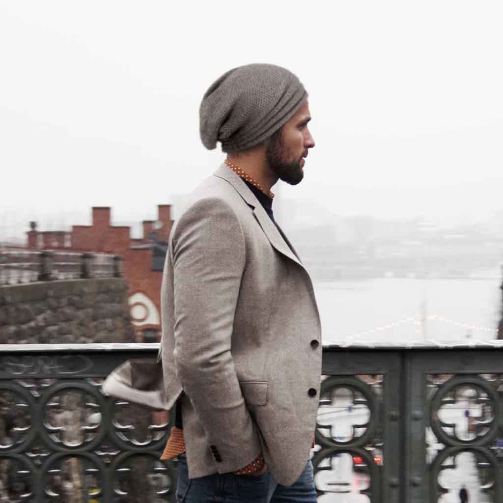 Gorro Diseño con Relieve Color Gris