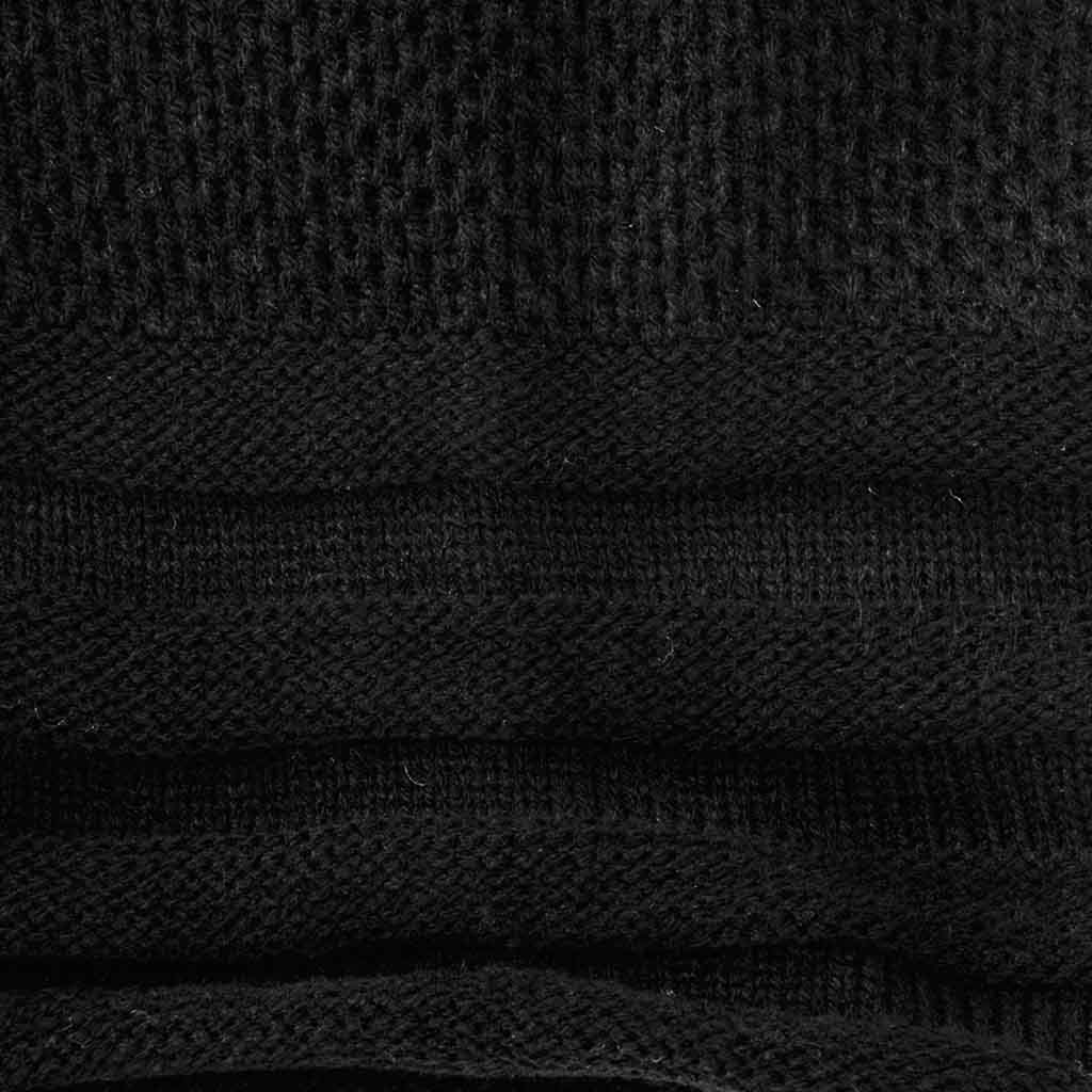 Gorro Diseño con Relieve Color Negro