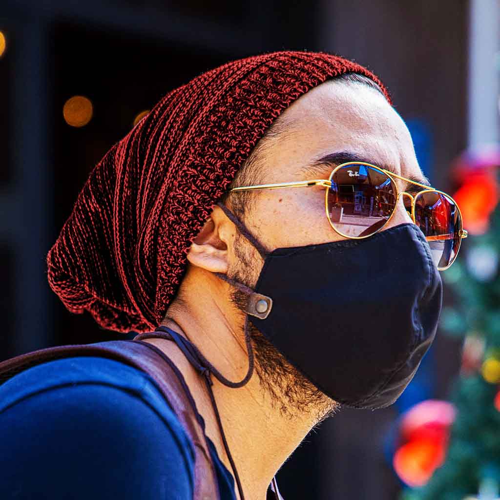 Gorro Modelo Abrigado Rojo y Negro