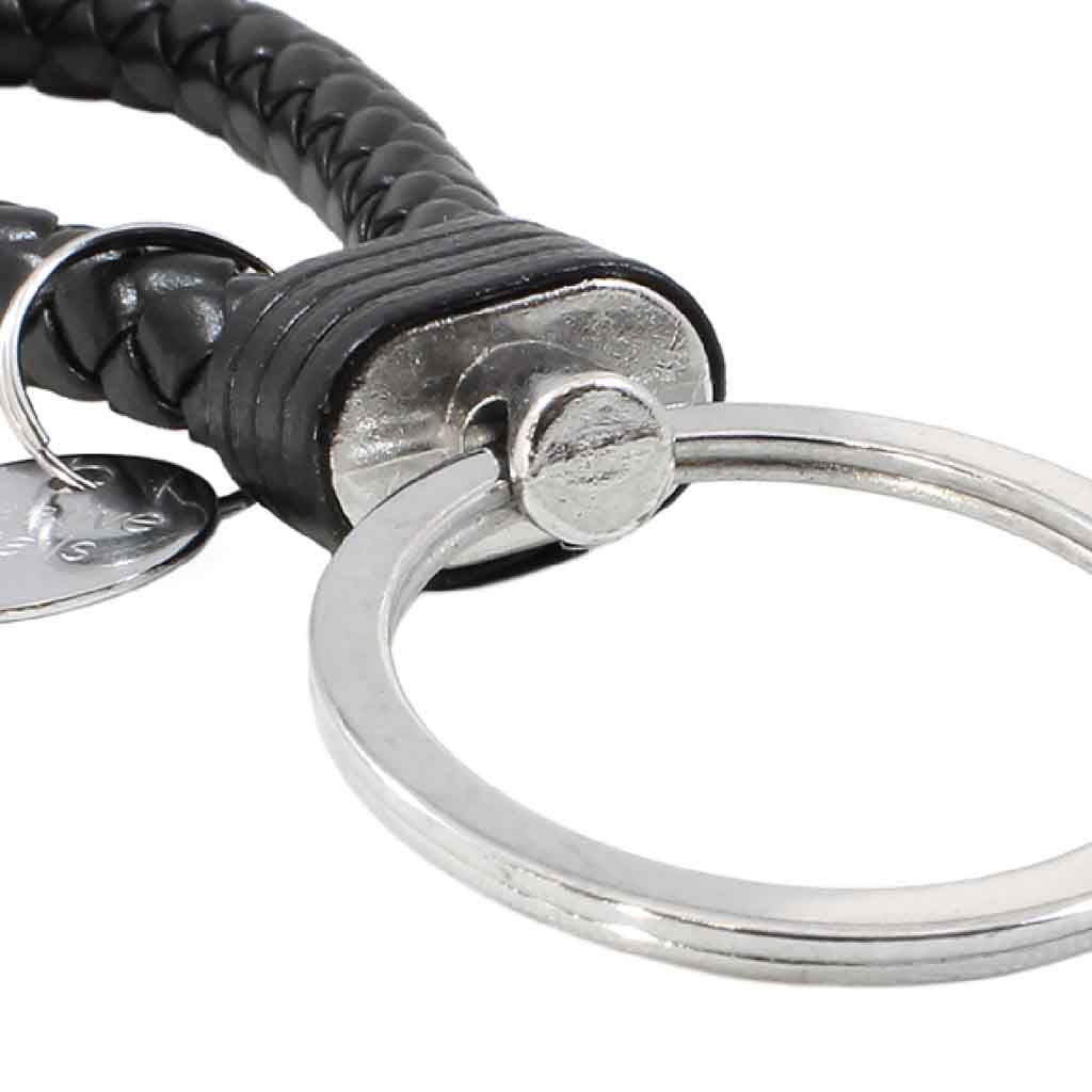 Llavero en Cuero Trenzado Color Negro