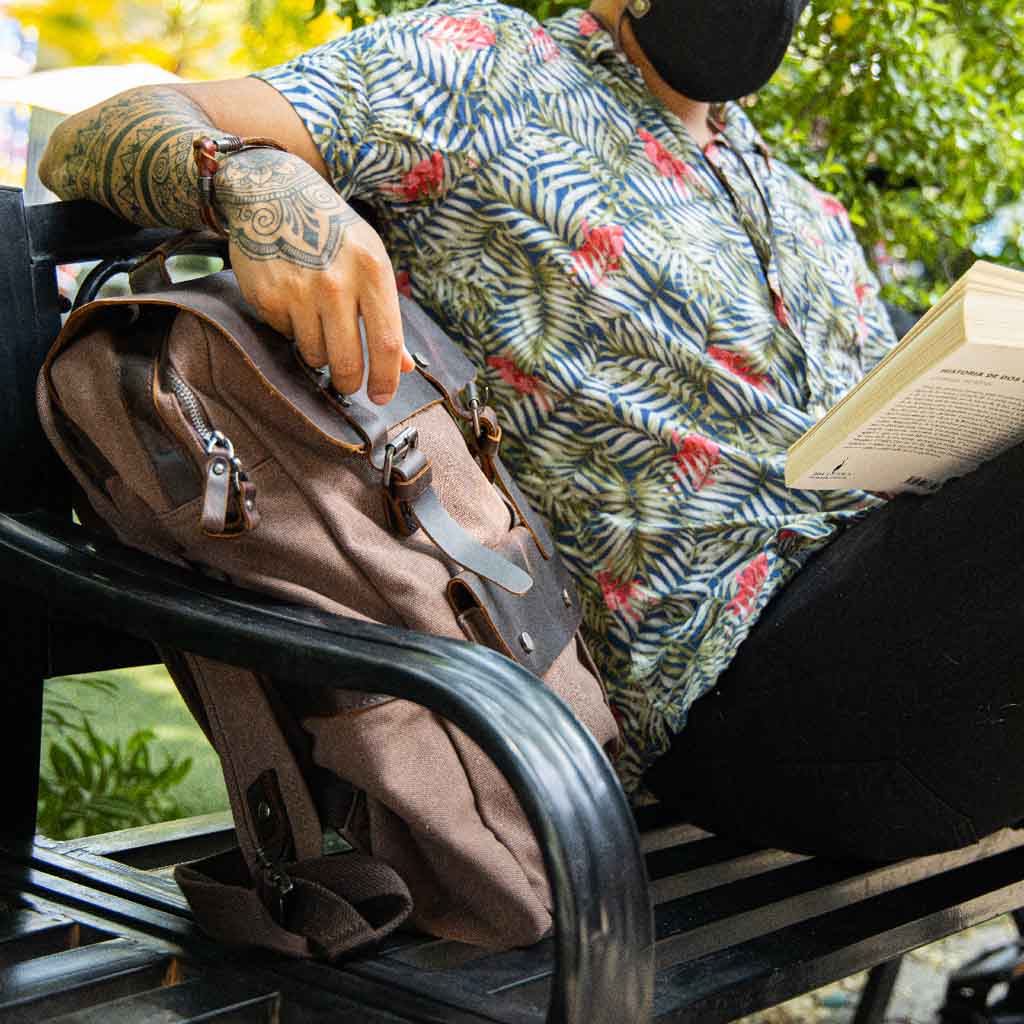 Mochila de Lona y Cuero Café Vintage con hebillas