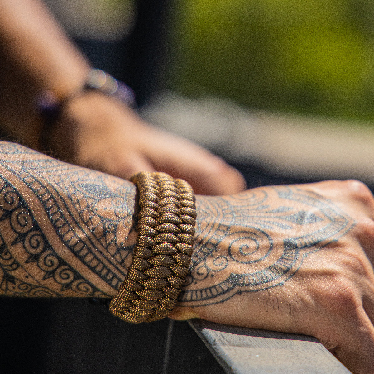 Pack 2 Pulseras Piedras Naturales + Brazalete Outdoor