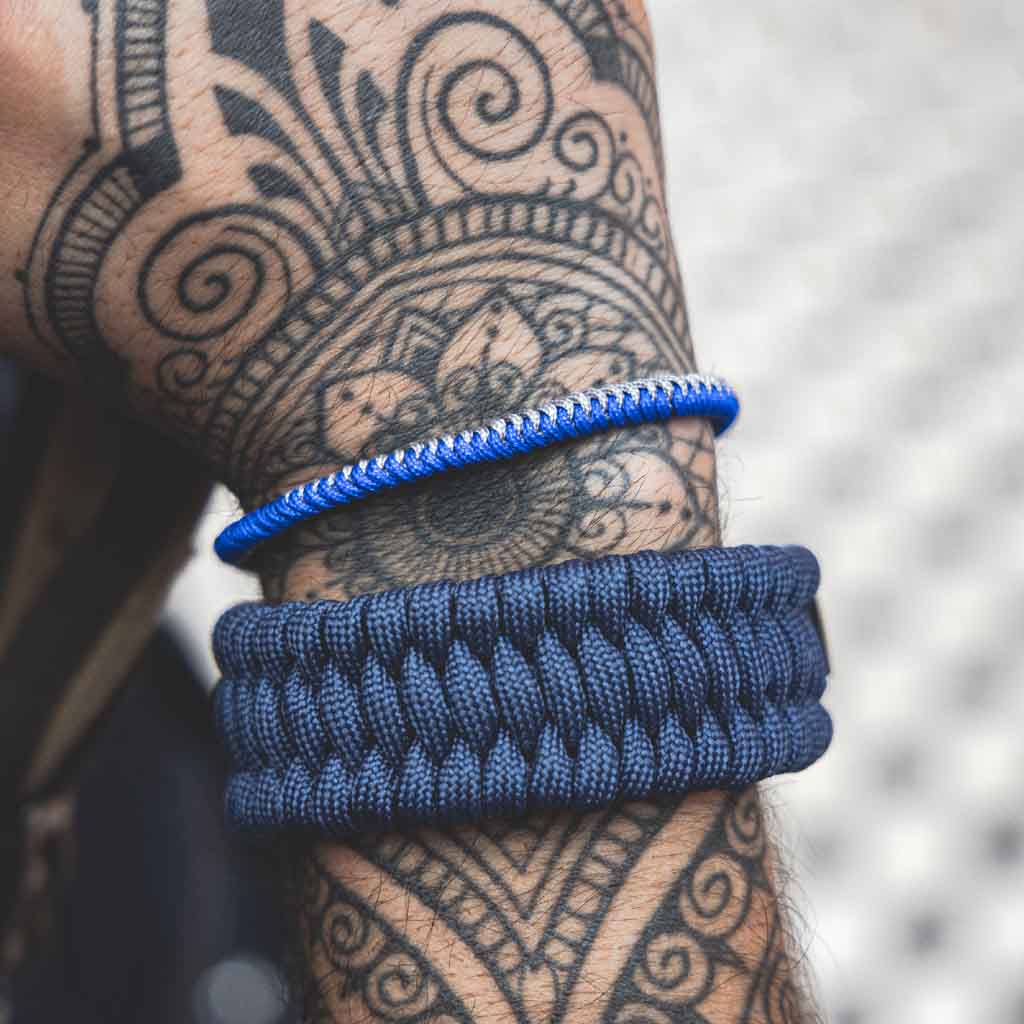 Pulsera Outdoor Paracord Azul Grillete