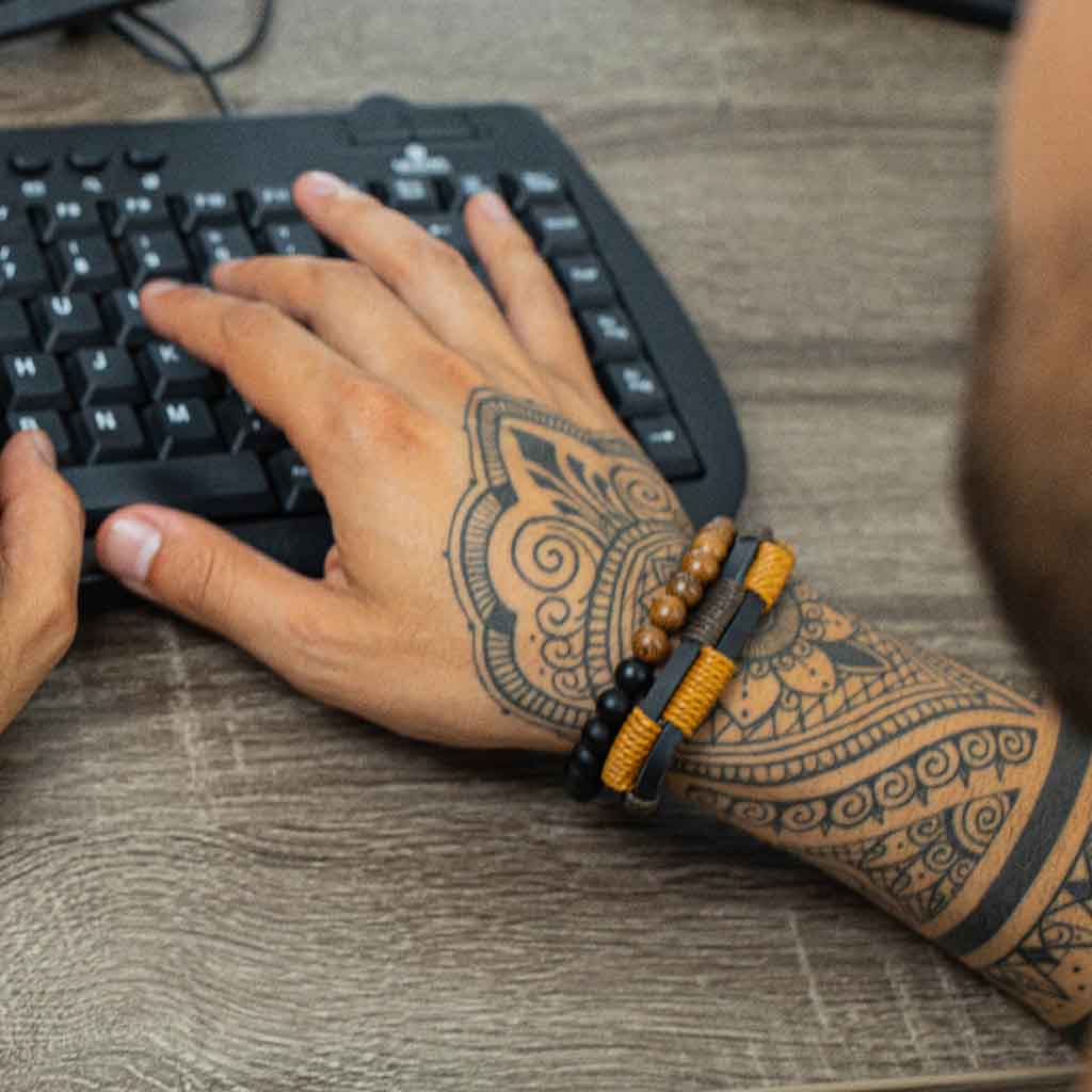 Pulseras De Cuero E Hilos  Hombre Mujer Moda 2019