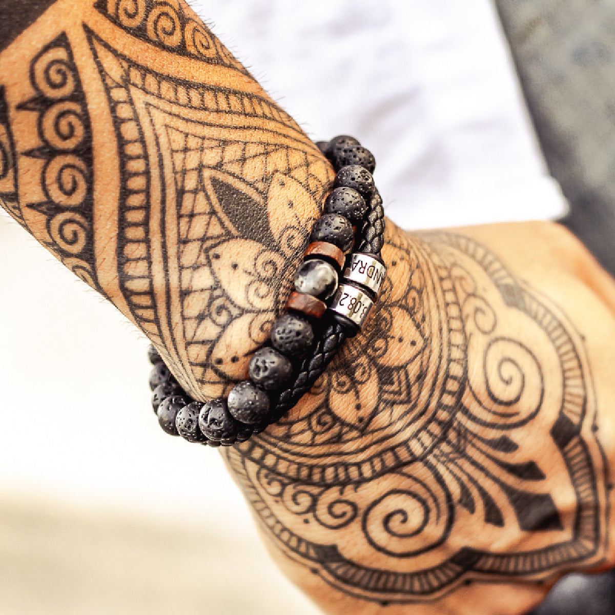 Pack 2 Pulseras Piedras Naturales + Brazalete Outdoor