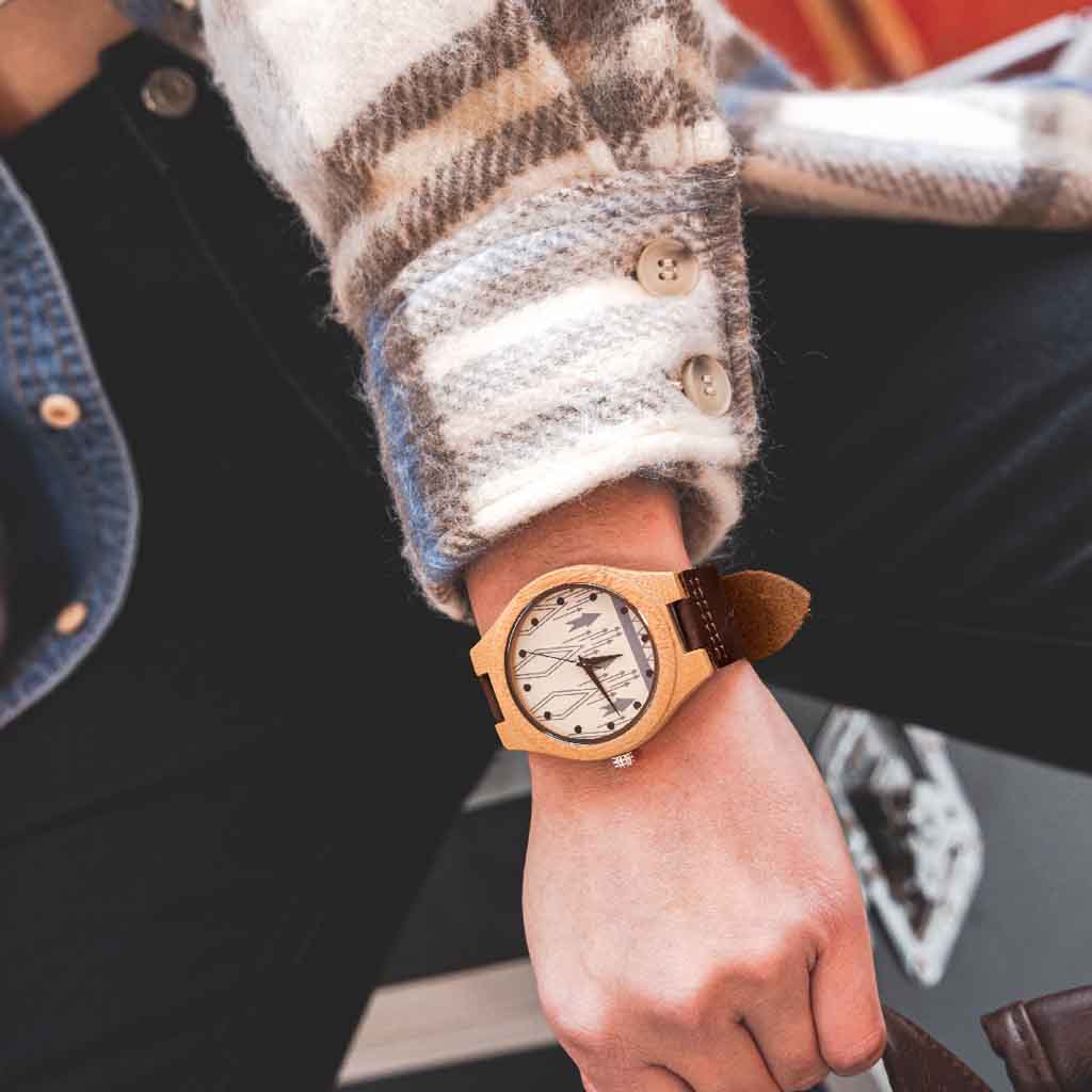 Reloj Unisex en Madera Correas de Cuero Marrón Oscuro
