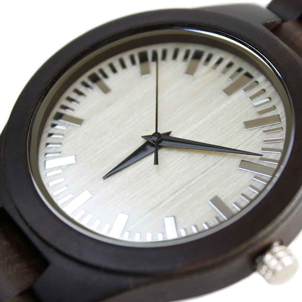 Reloj Hombre Correa de Madera Negro Dial Marcadores