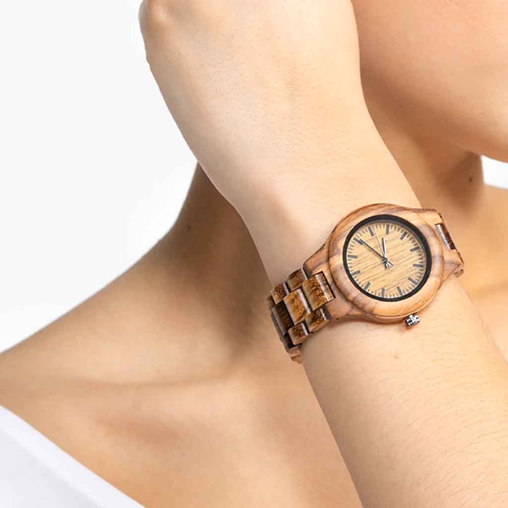 Reloj Unisex Analogo Correa Eslabones Madera Café