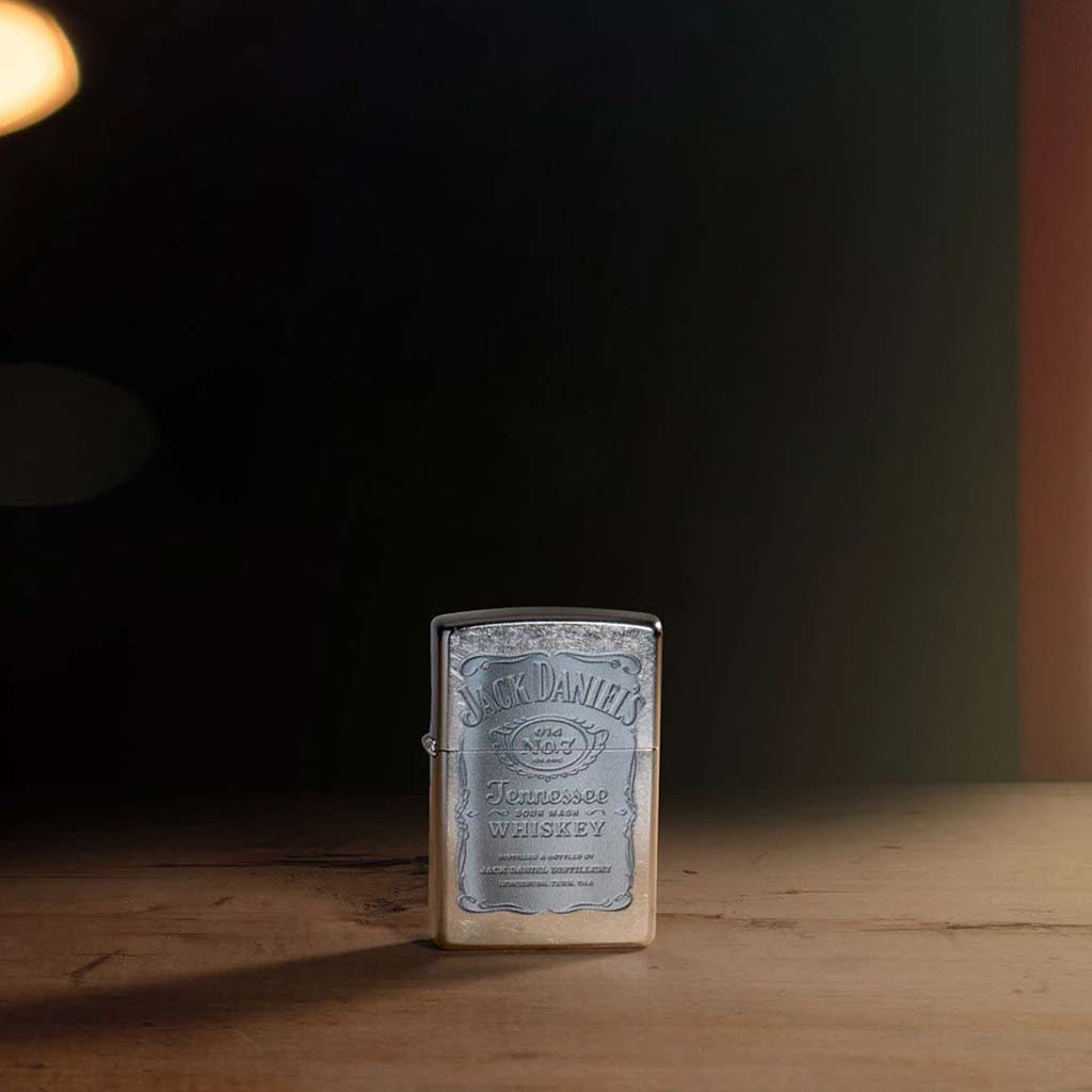 Encendedor Zippo Jack Daniel&#39;s Street Chrome Etiqueta